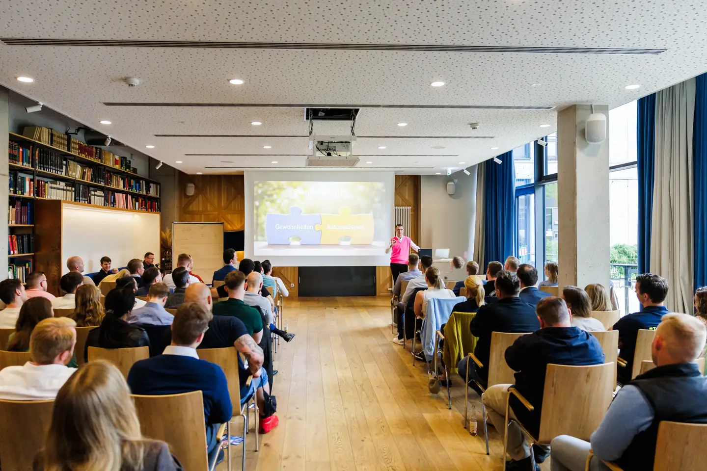 A full seminar room at an Institut Ritter programme